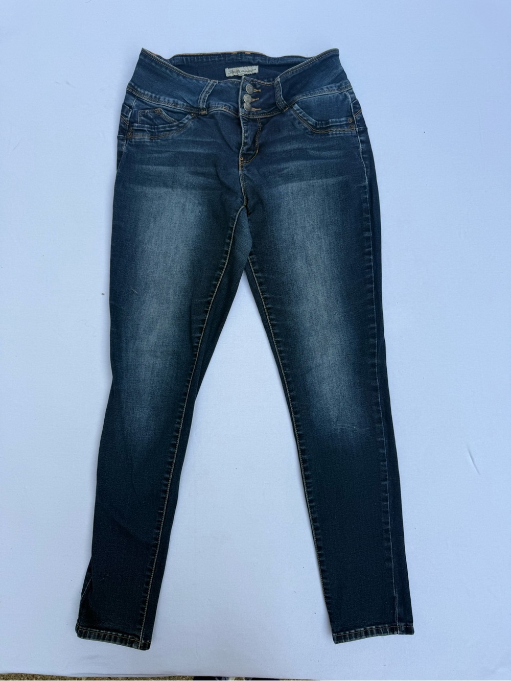 Royalty For Me WannaBettaButt Jeans Size 8 Skinny 3 Button Stretch Denim